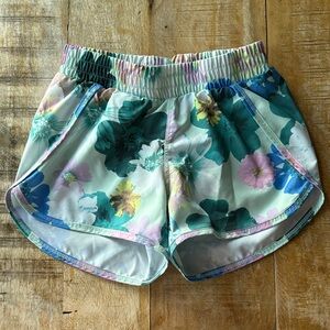 All in Motion Multicolor Floral Shorts size S(6/7)